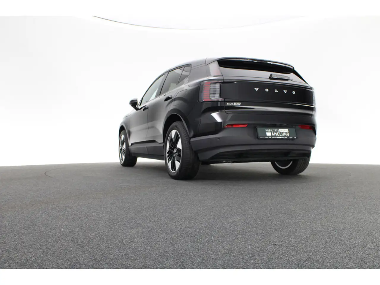Volvo EX30 12