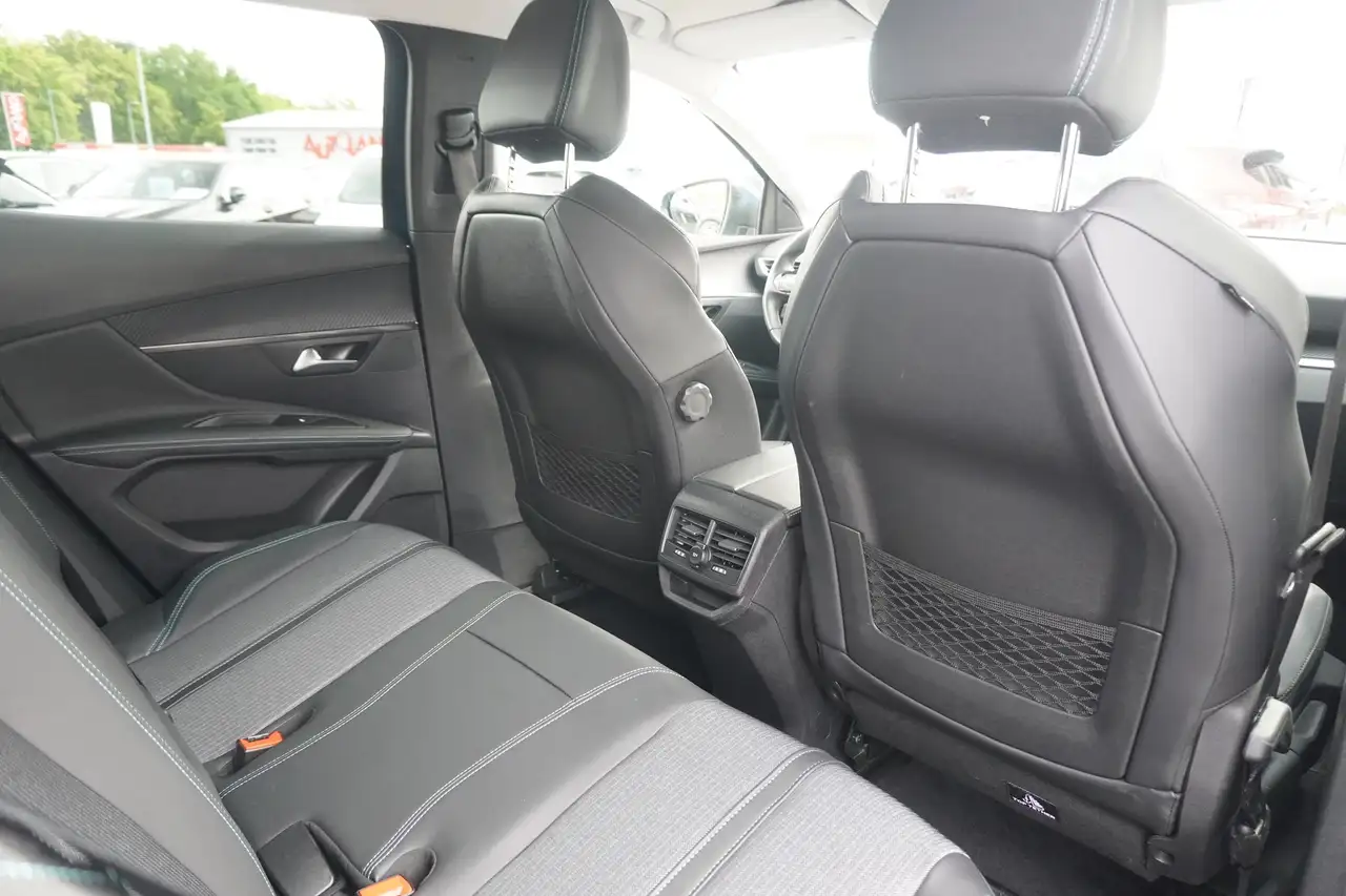 Peugeot 3008 12