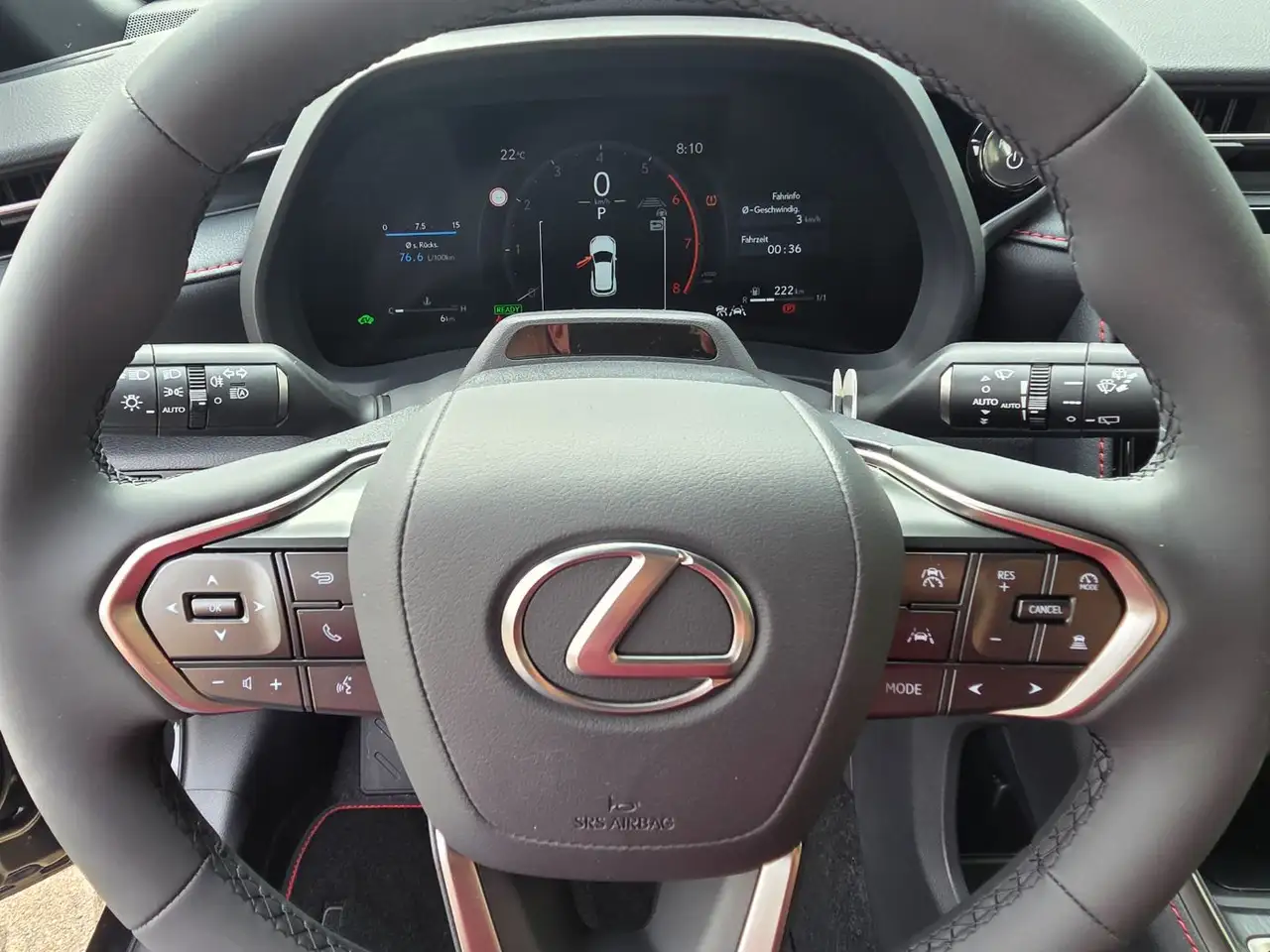 Lexus LBX 11