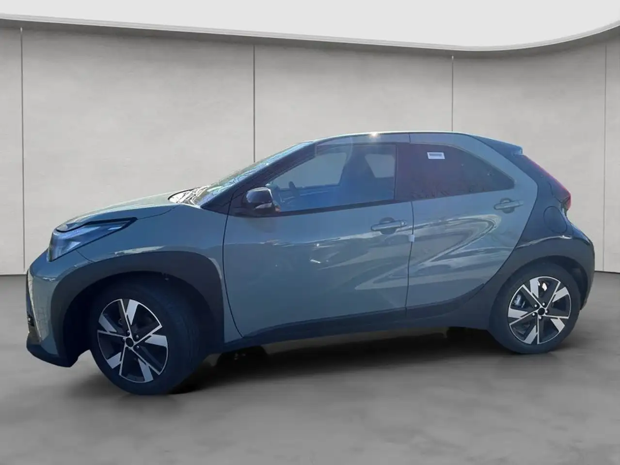Toyota Aygo X 2