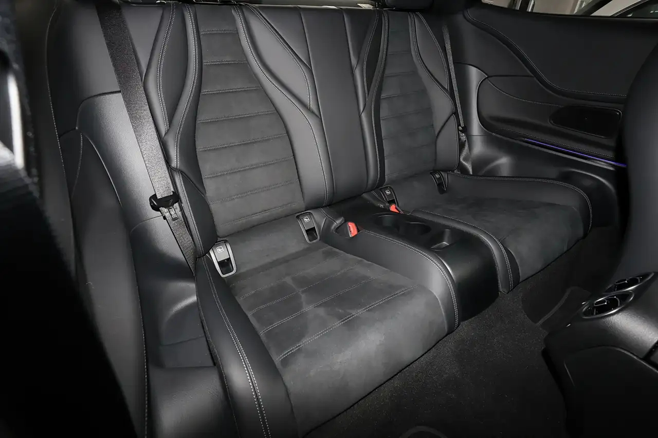 Mercedes-Benz CLE 180 7