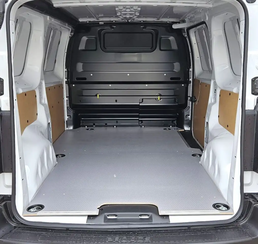 Toyota Proace 8