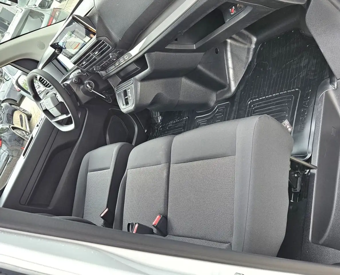 Toyota Proace 9
