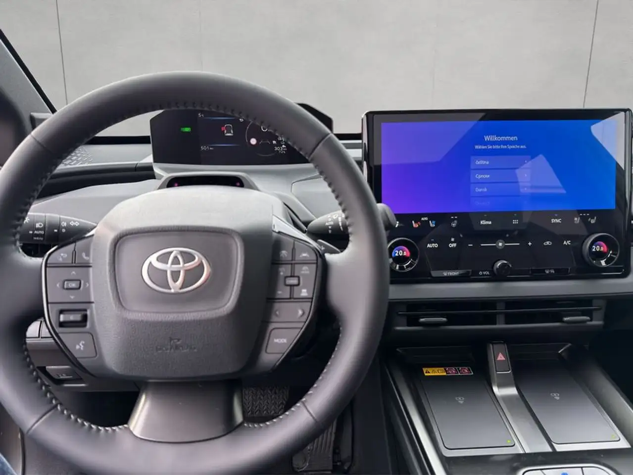 Toyota bZ4X 13
