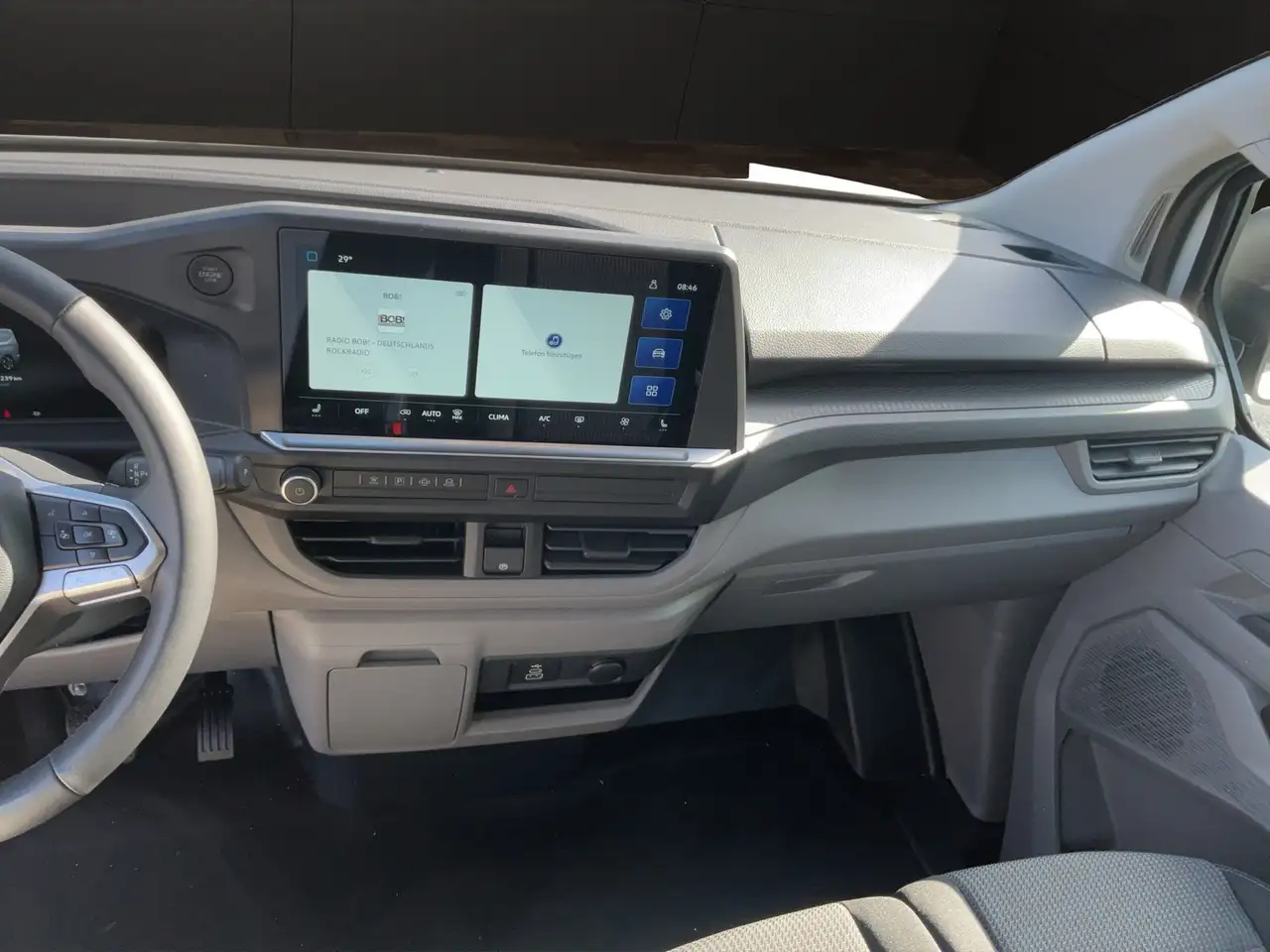 Volkswagen T7 Transporter 12