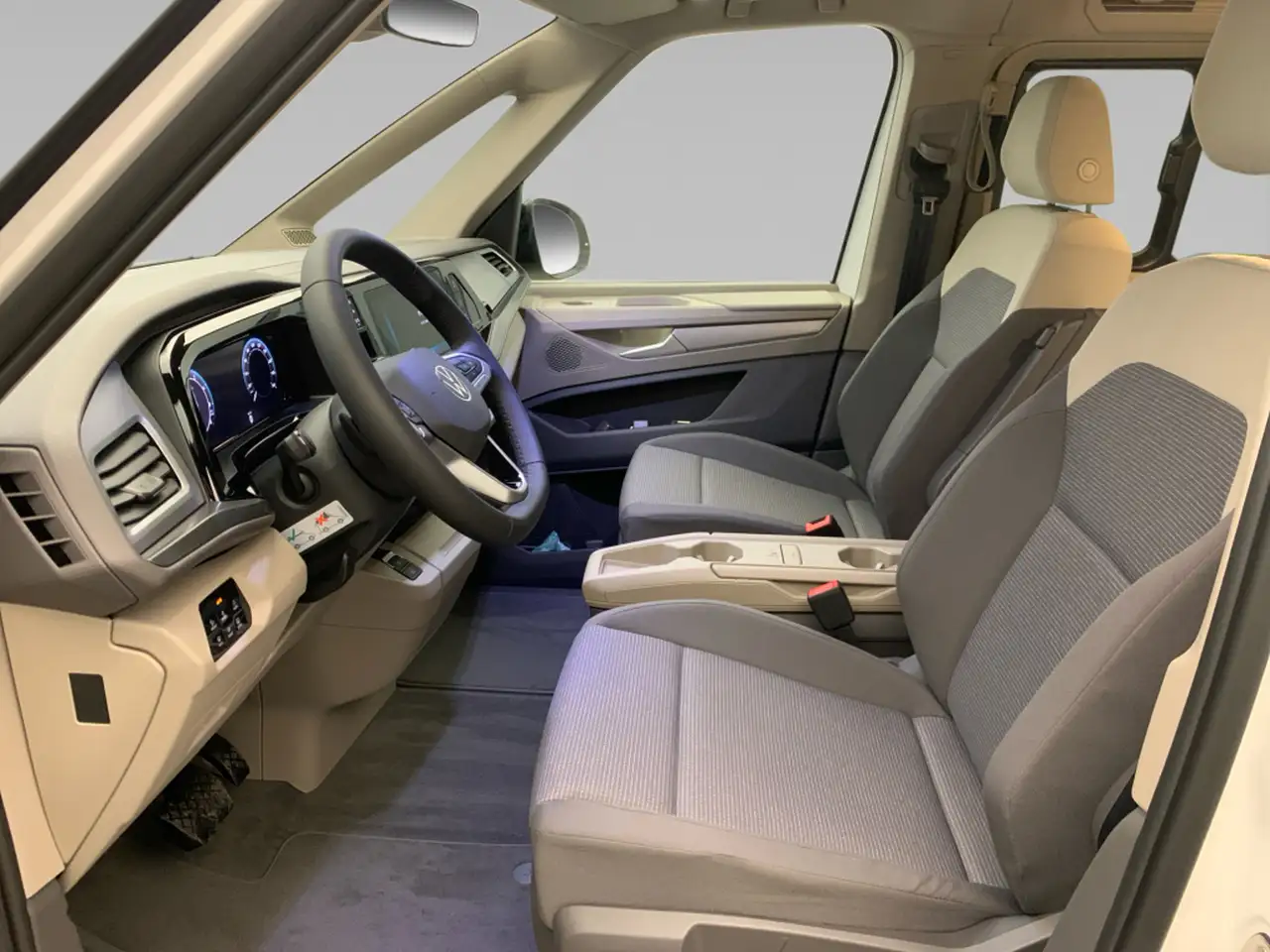 Volkswagen T7 California 11