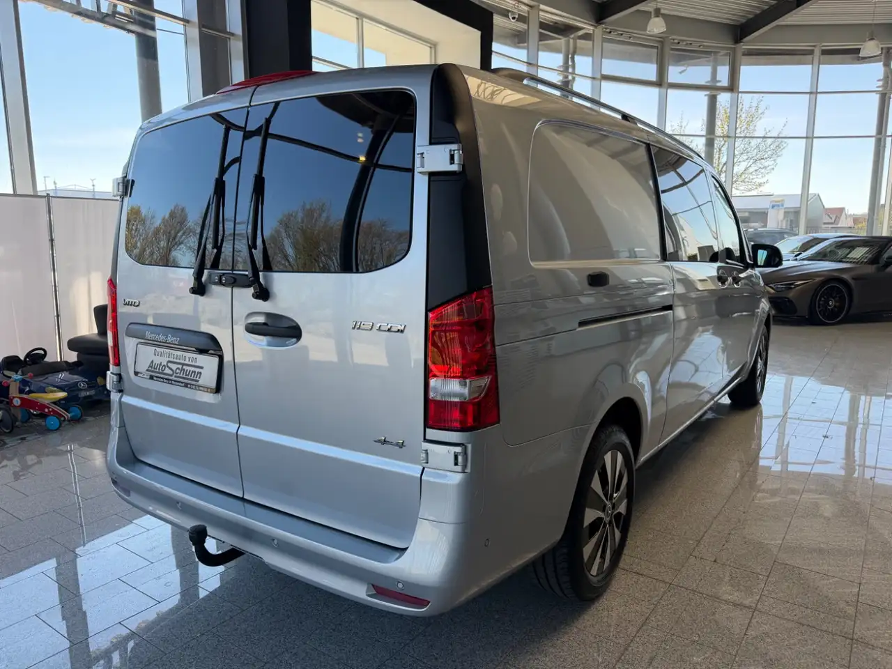 Mercedes-Benz Vito 4