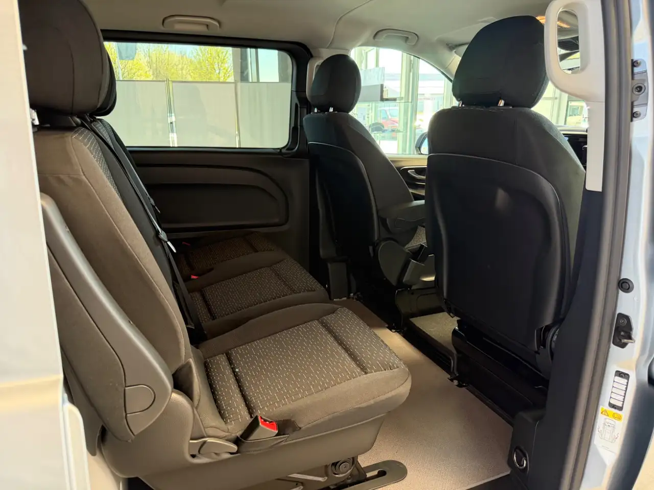 Mercedes-Benz Vito 12