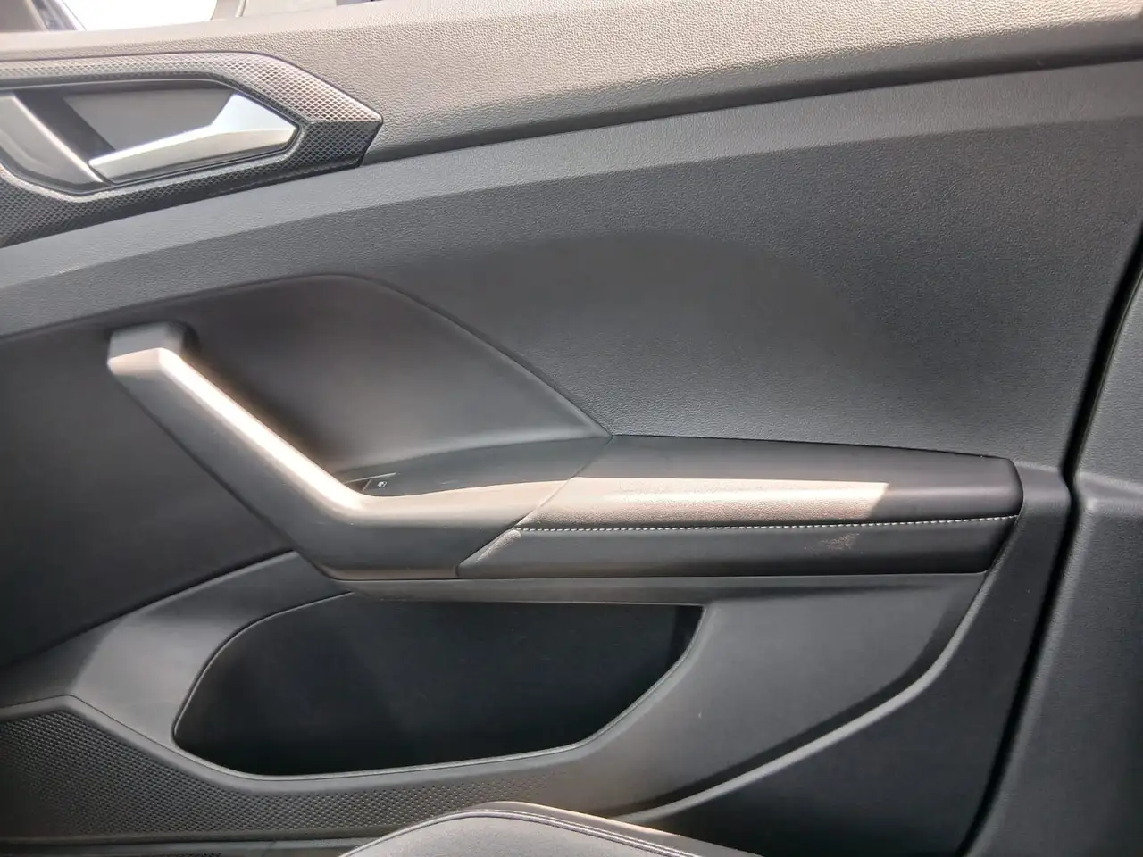 Volkswagen T-Cross 8