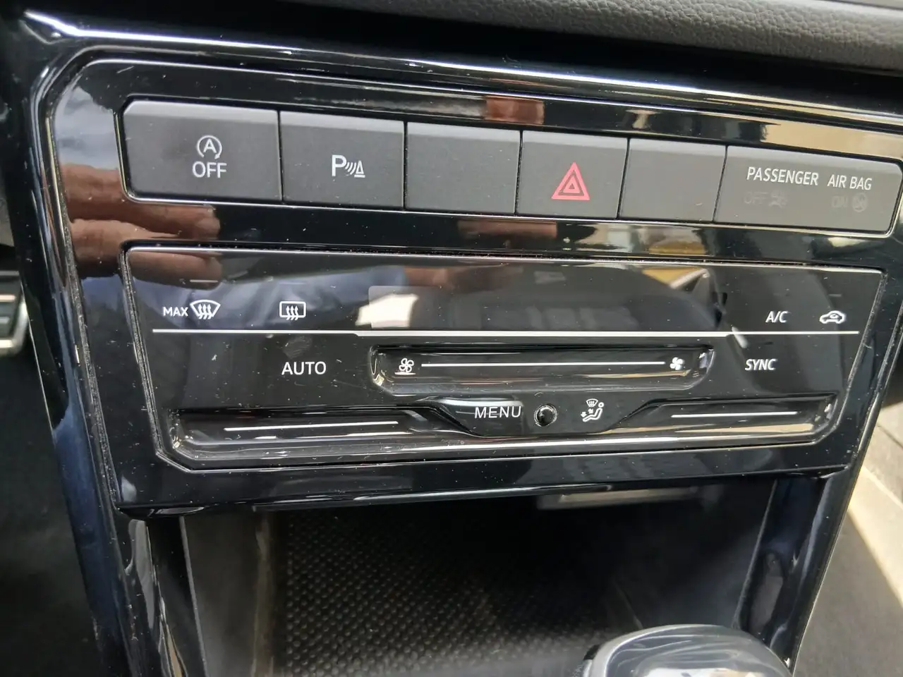 Volkswagen T-Cross 12