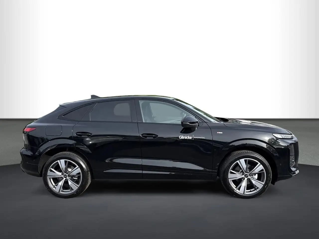 Audi Q3 6