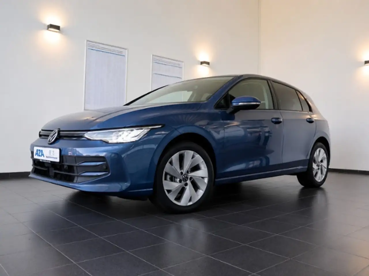 Volkswagen Golf VIII 3