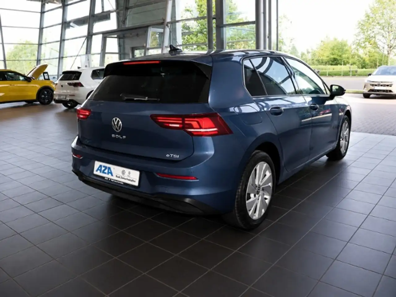 Volkswagen Golf VIII 6