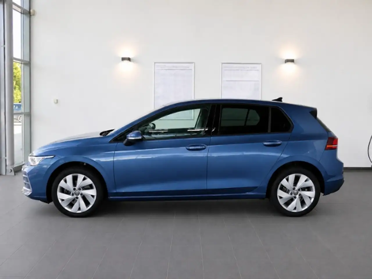 Volkswagen Golf VIII 9