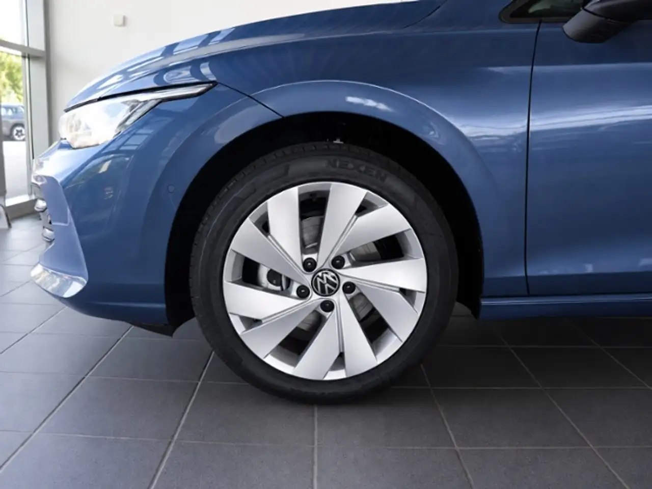 Volkswagen Golf VIII 10