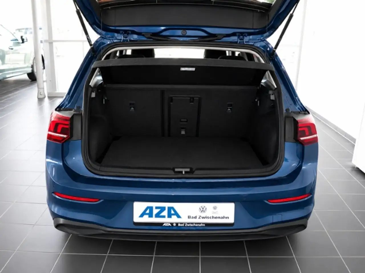 Volkswagen Golf VIII 12