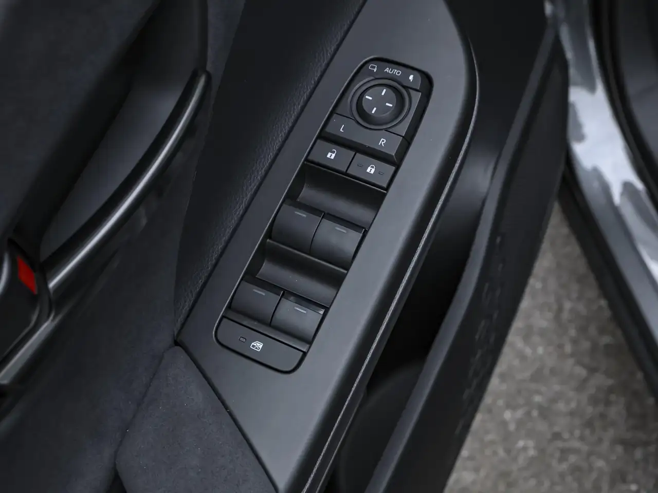 Toyota C-HR 12
