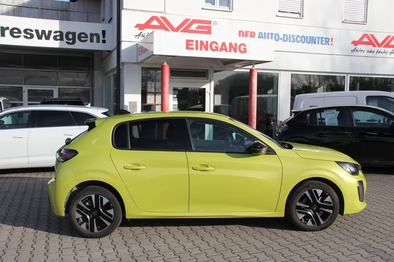 Peugeot 208 12