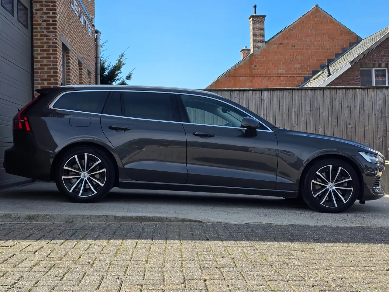 Volvo V60 5