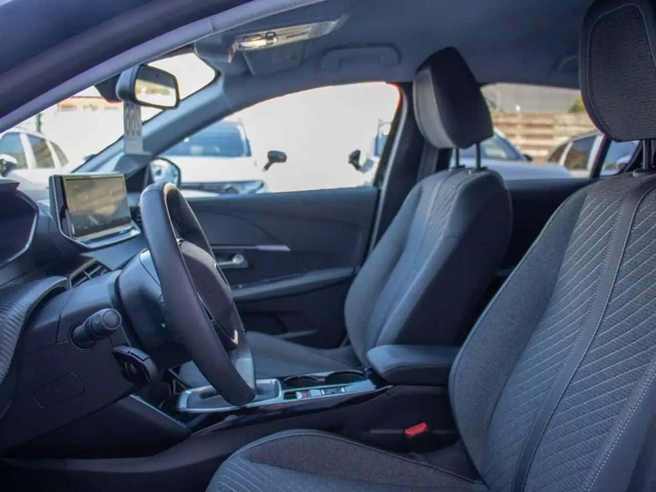 Peugeot 208 8