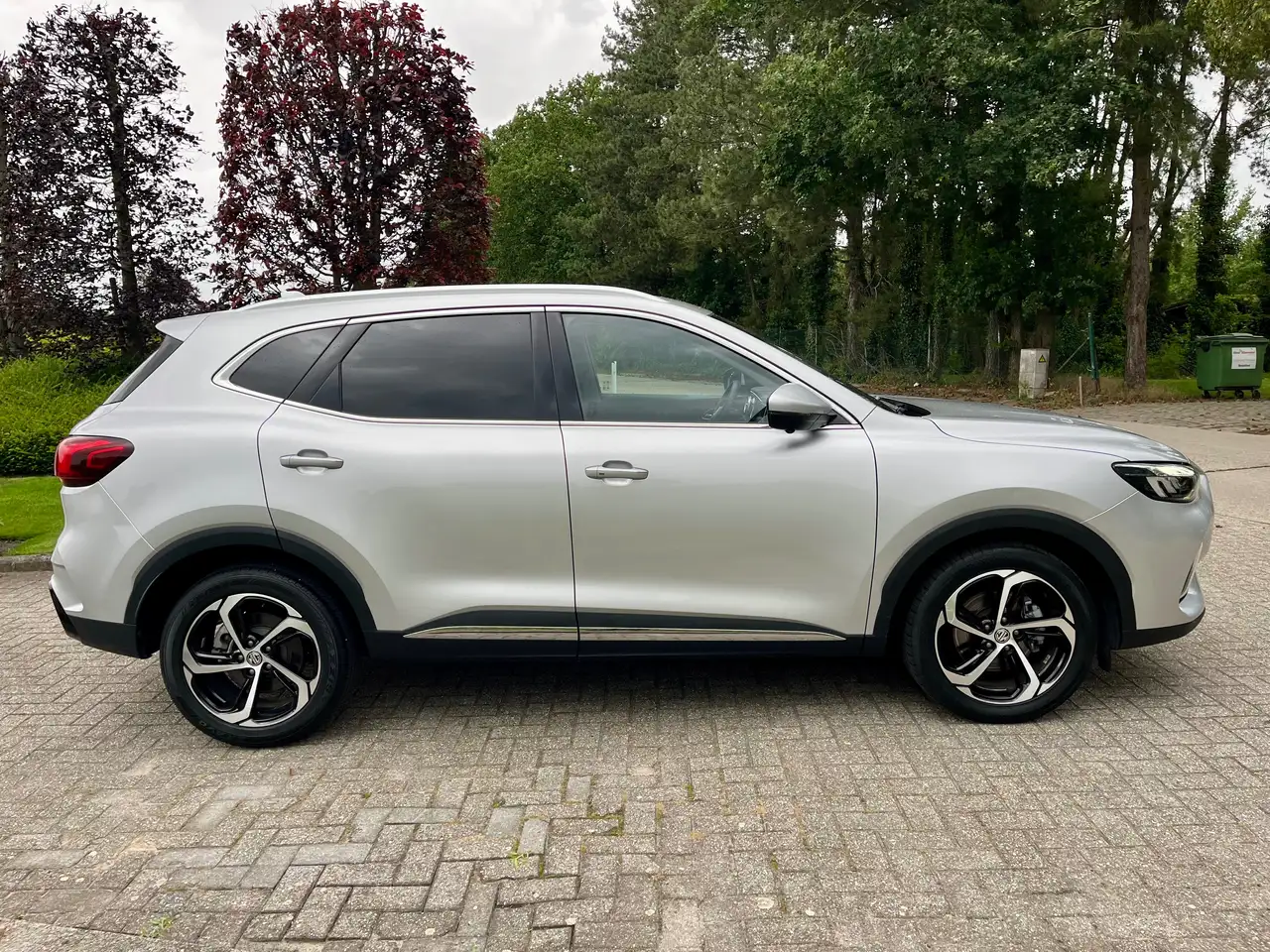 MG HS Luxury 5