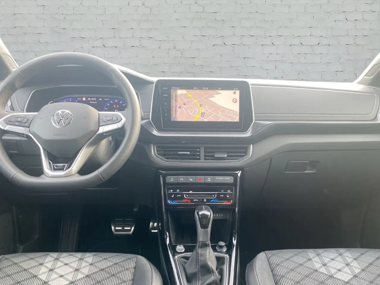Volkswagen T-Cross 8