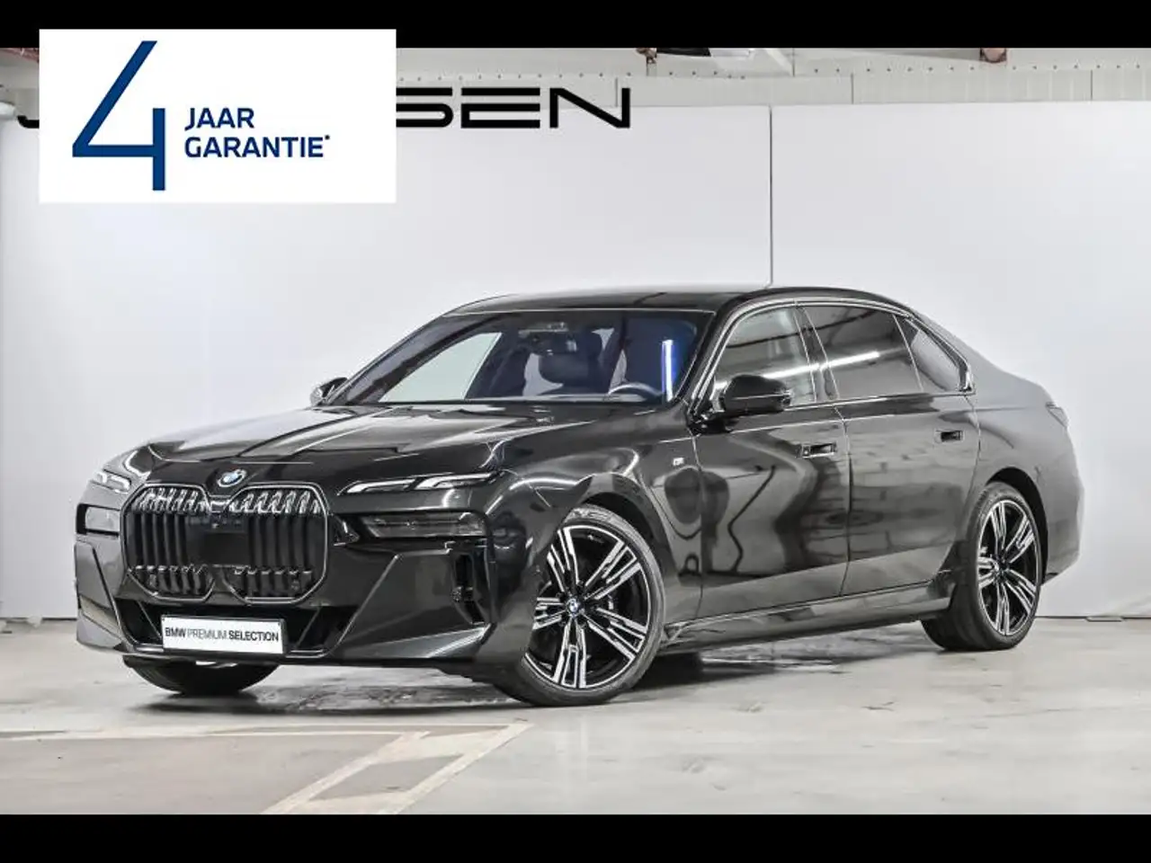 BMW i7