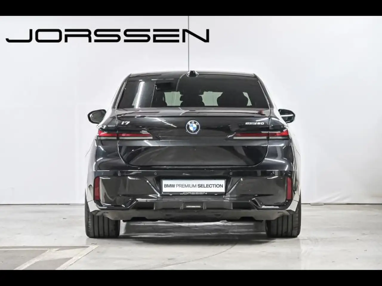 BMW i7 4