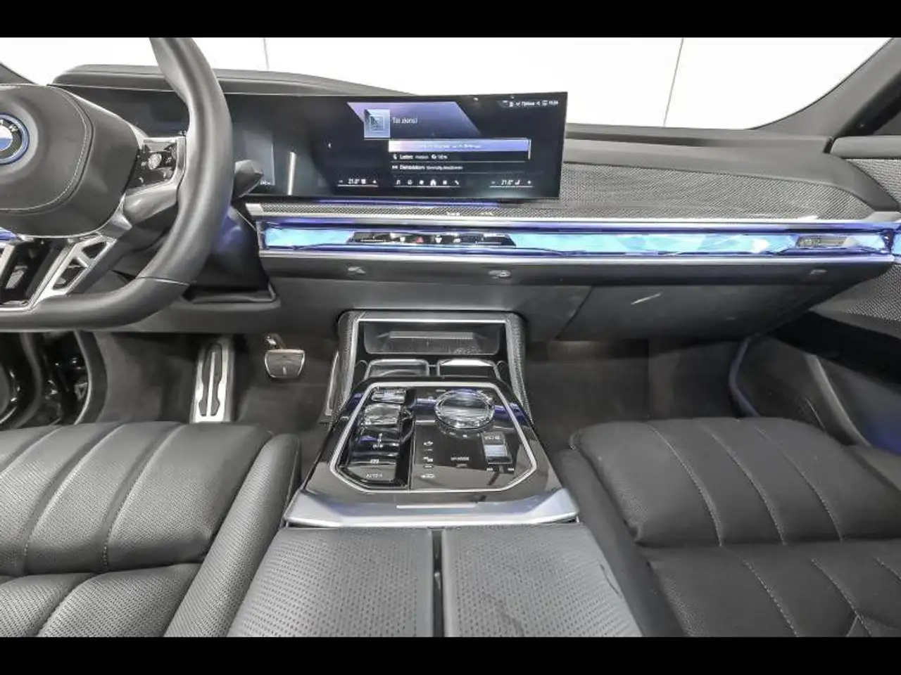 BMW i7 7
