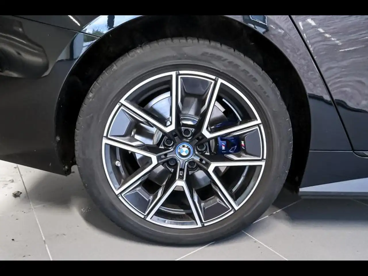 BMW i4 4