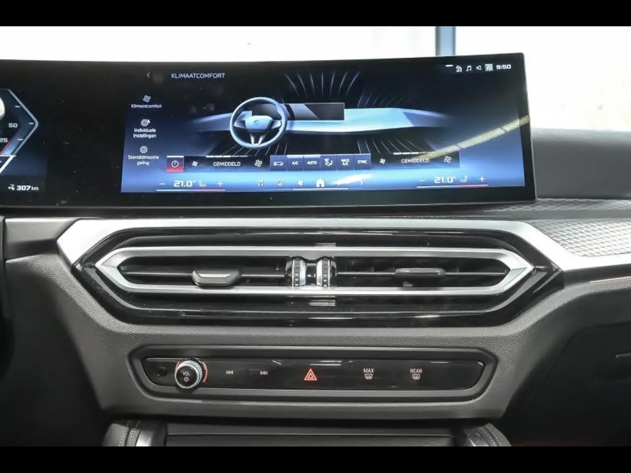 BMW i4 10