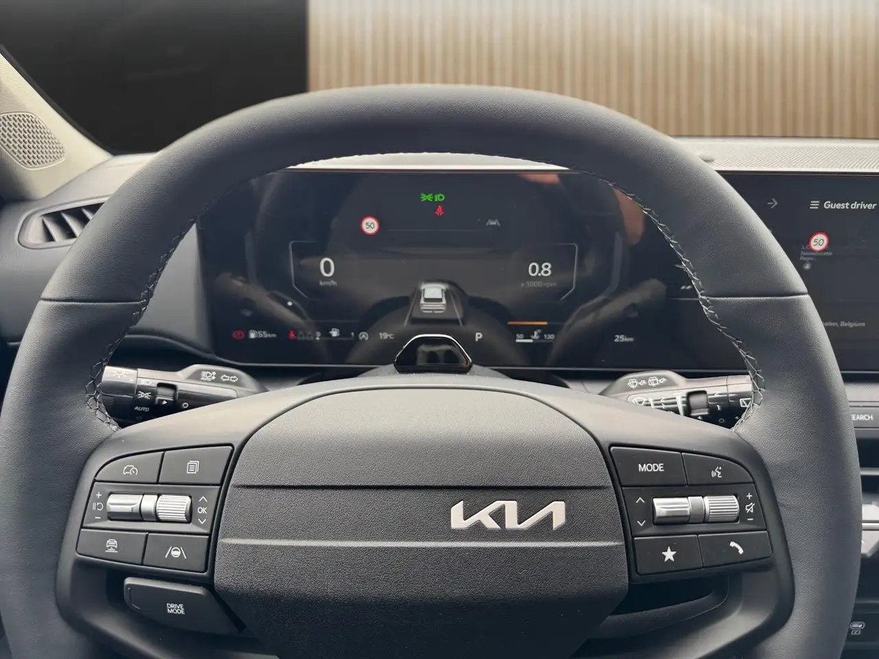 Kia K4 8