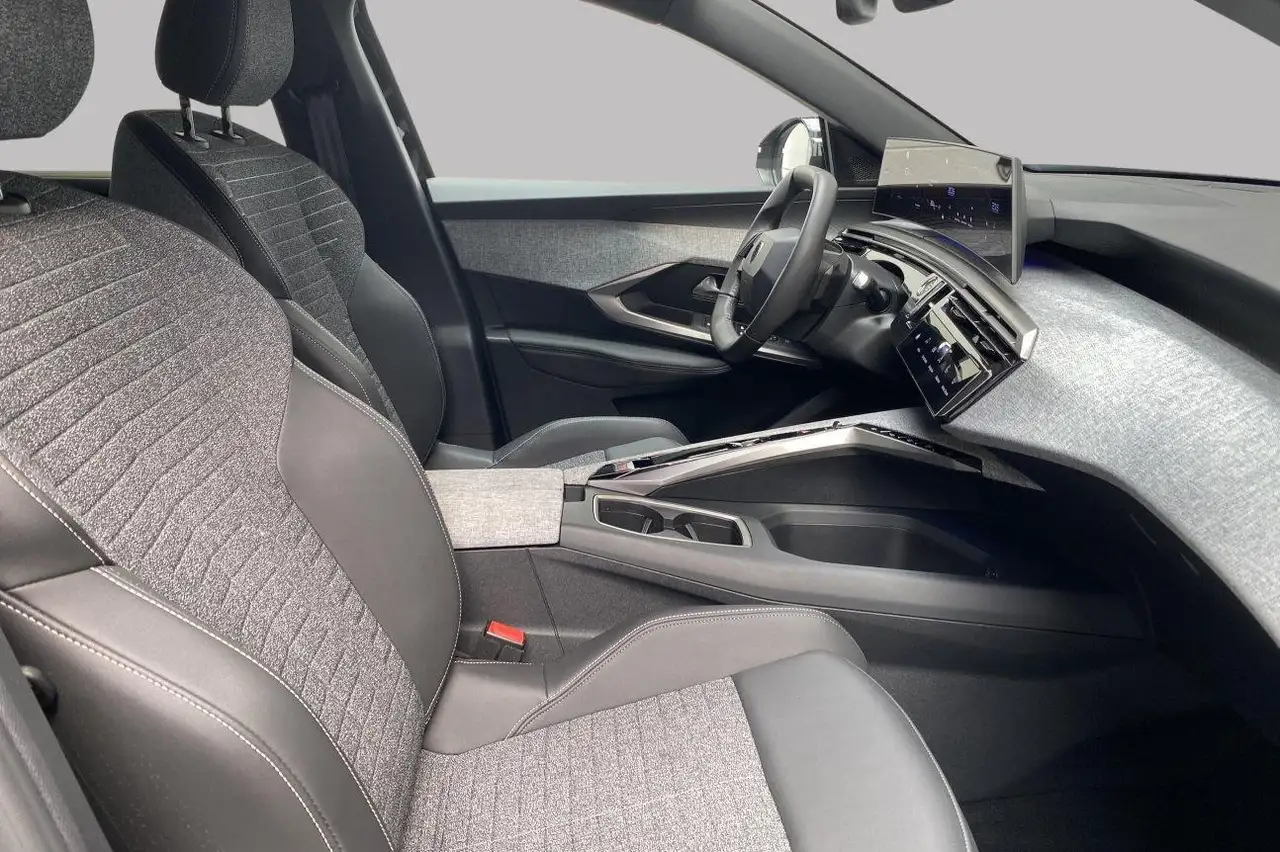 Peugeot 5008 8