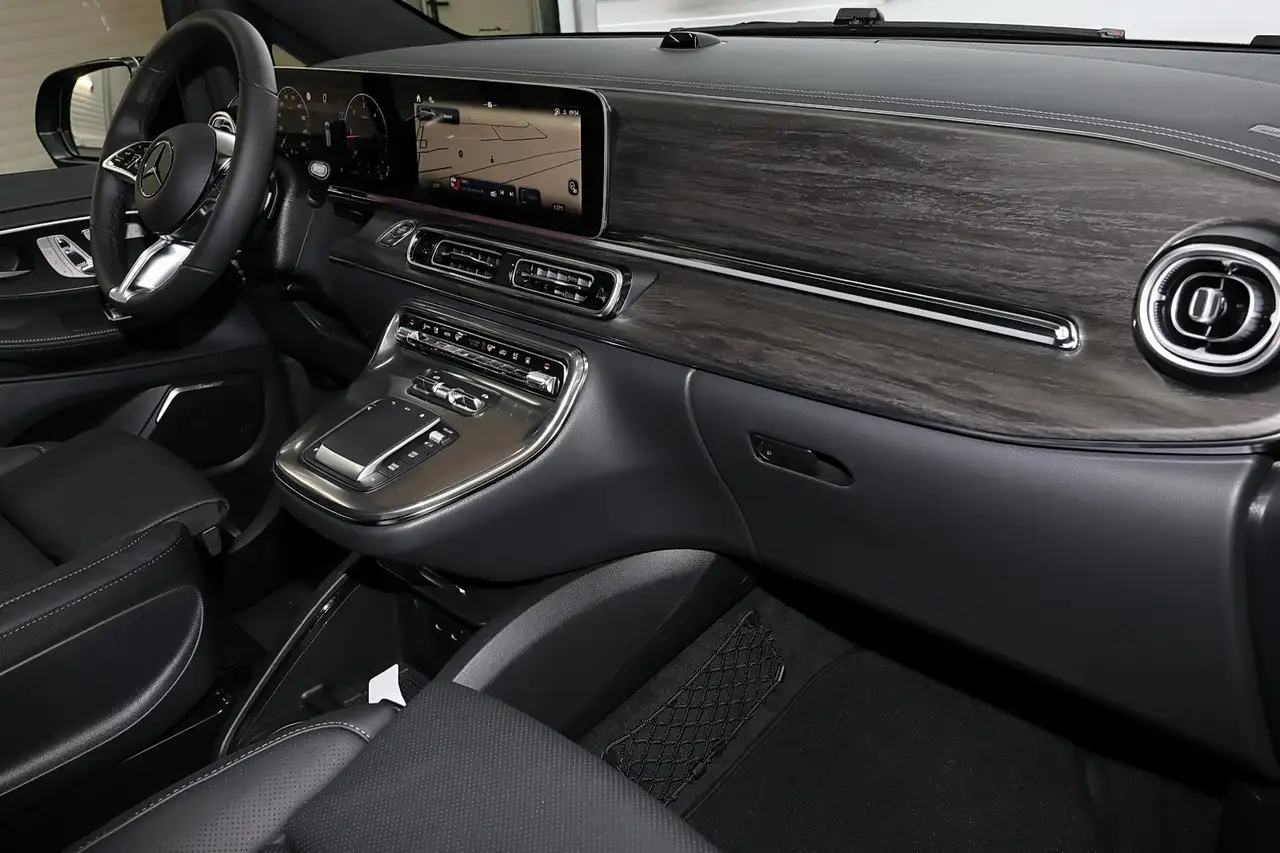 Mercedes-Benz V 300 8