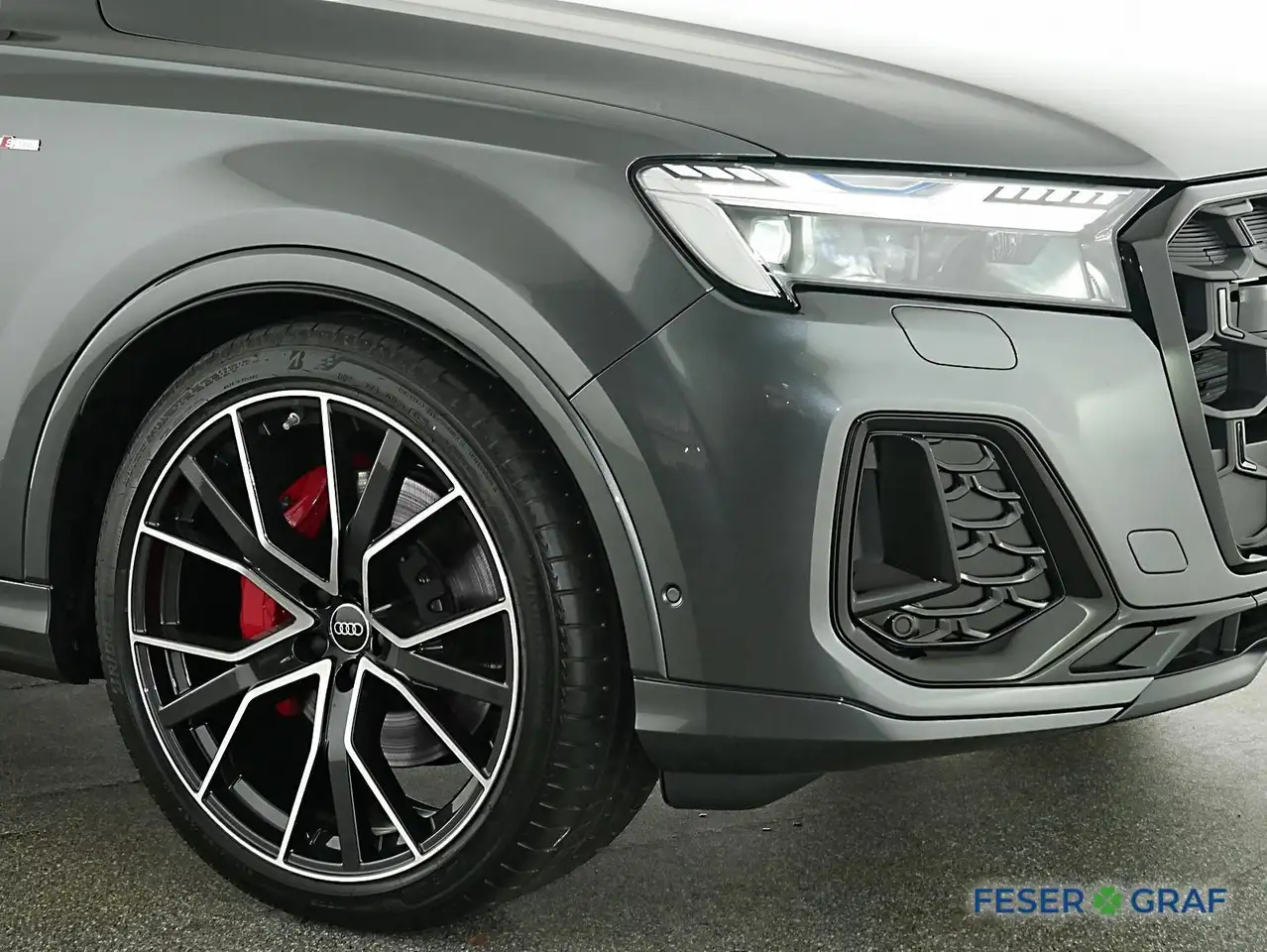 Audi Q7 11