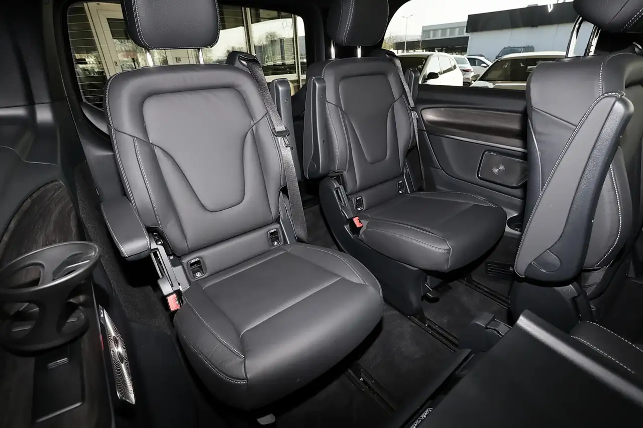 Mercedes-Benz V 300 8