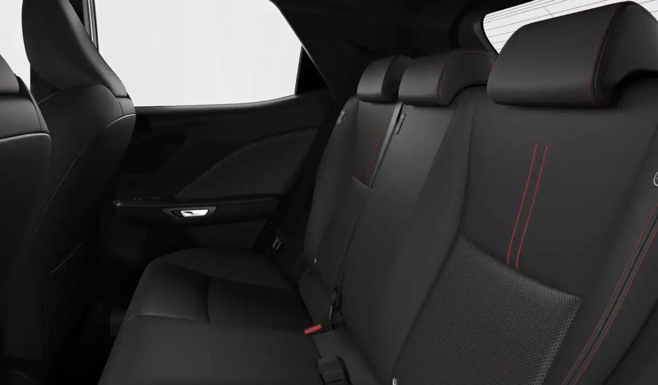 Lexus LBX 8