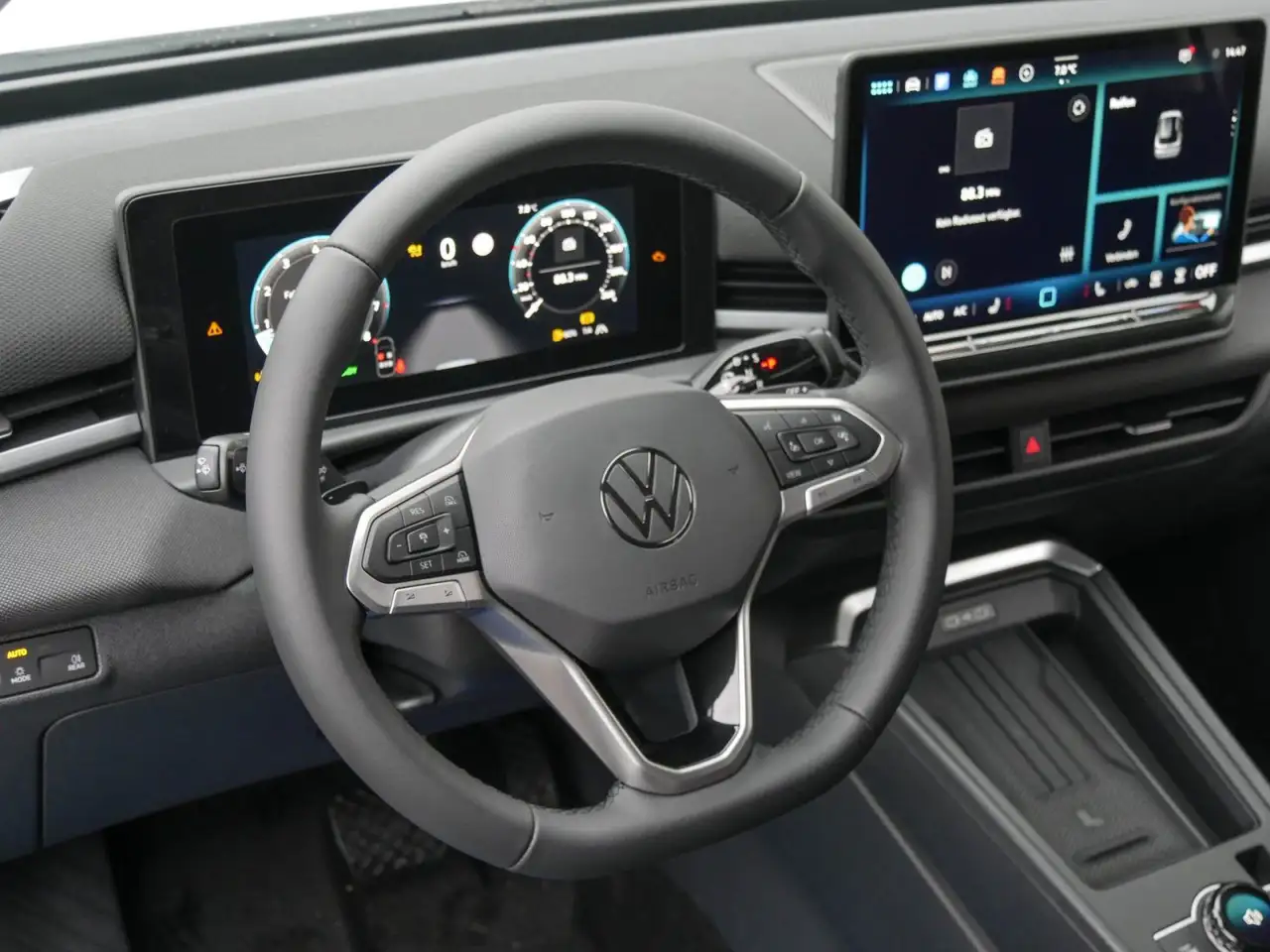 Volkswagen T-Roc 8