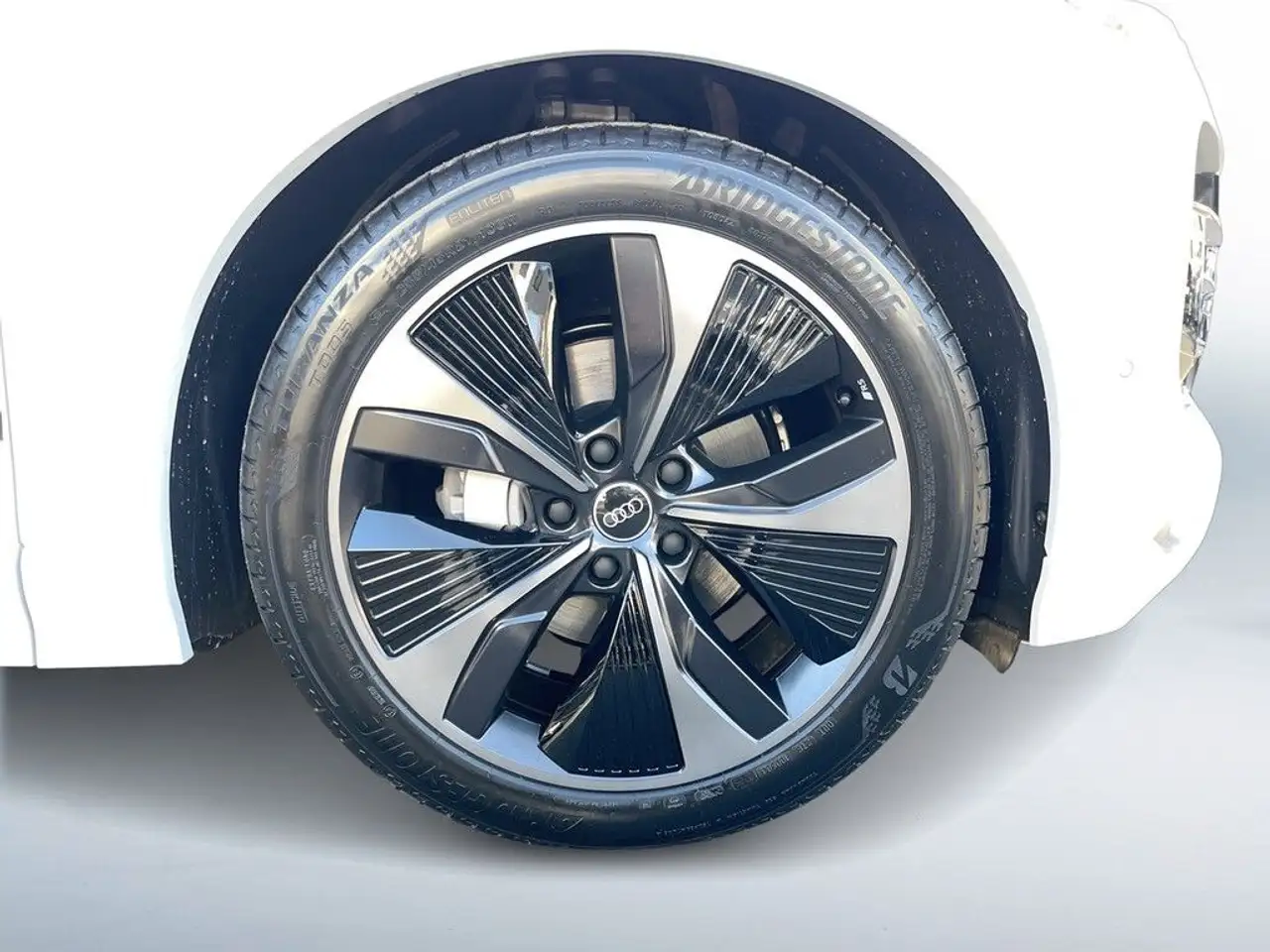 Audi Q6 7
