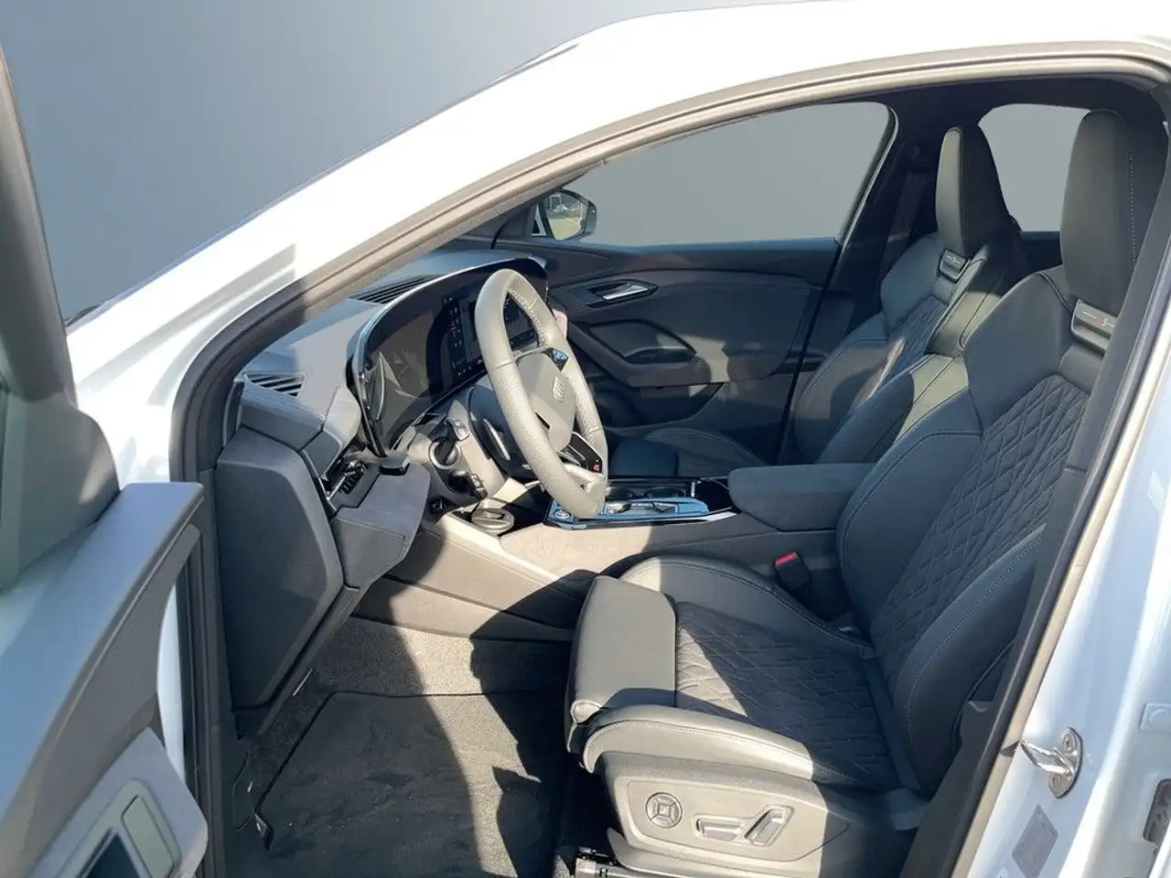 Audi Q6 9