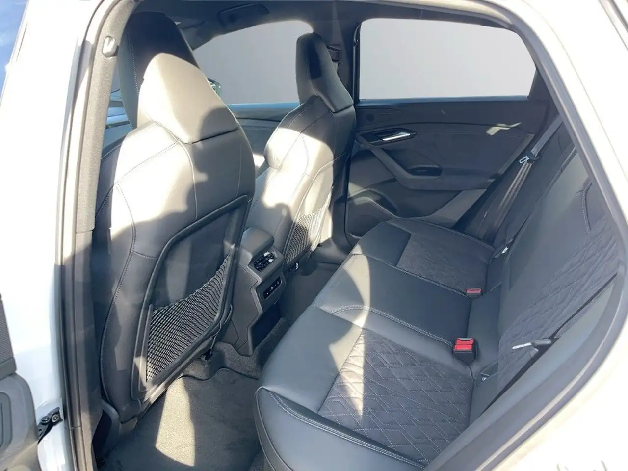 Audi Q6 12