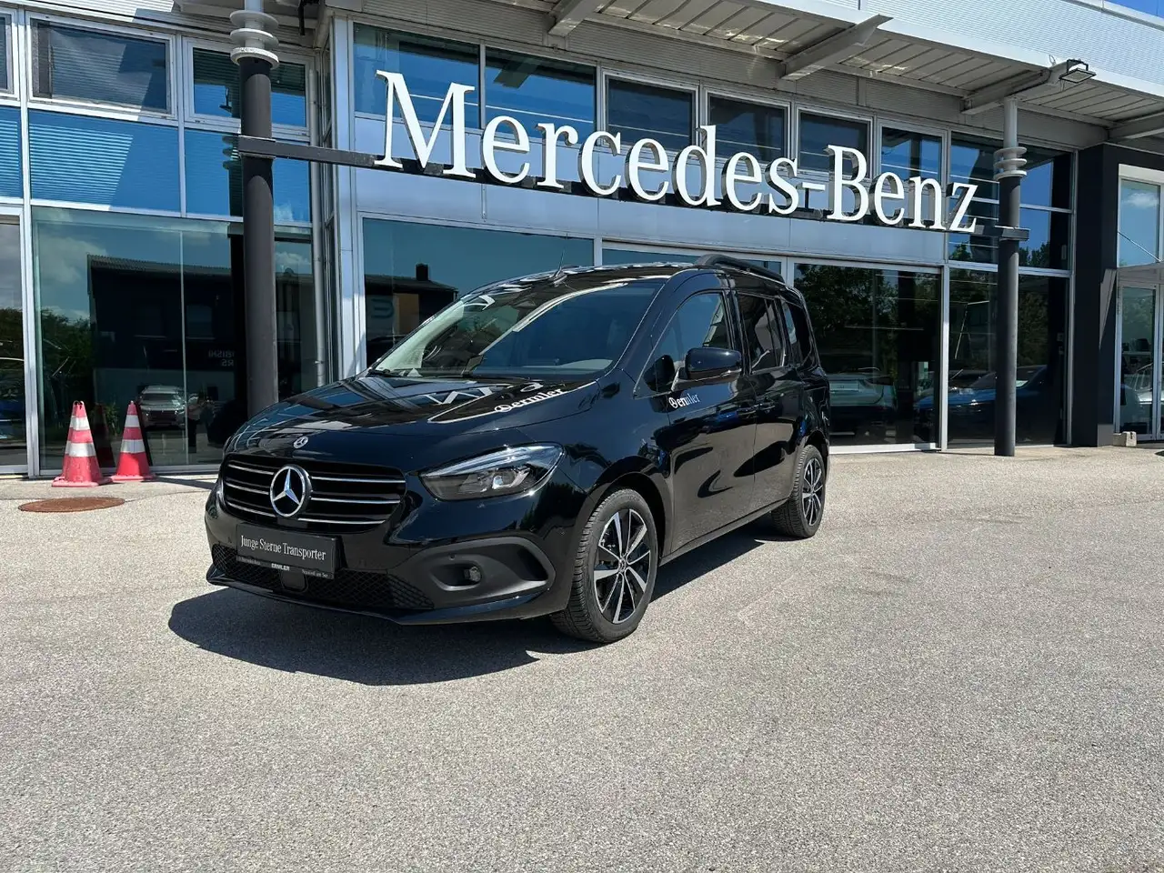 Mercedes-Benz T-Class 2