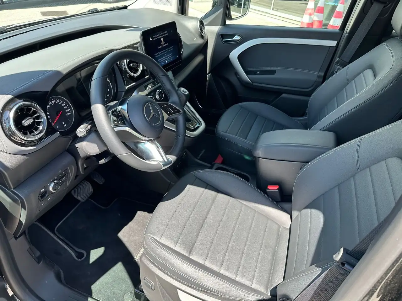 Mercedes-Benz T-Class 8