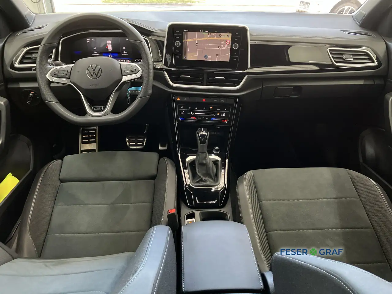 Volkswagen T-Roc 11
