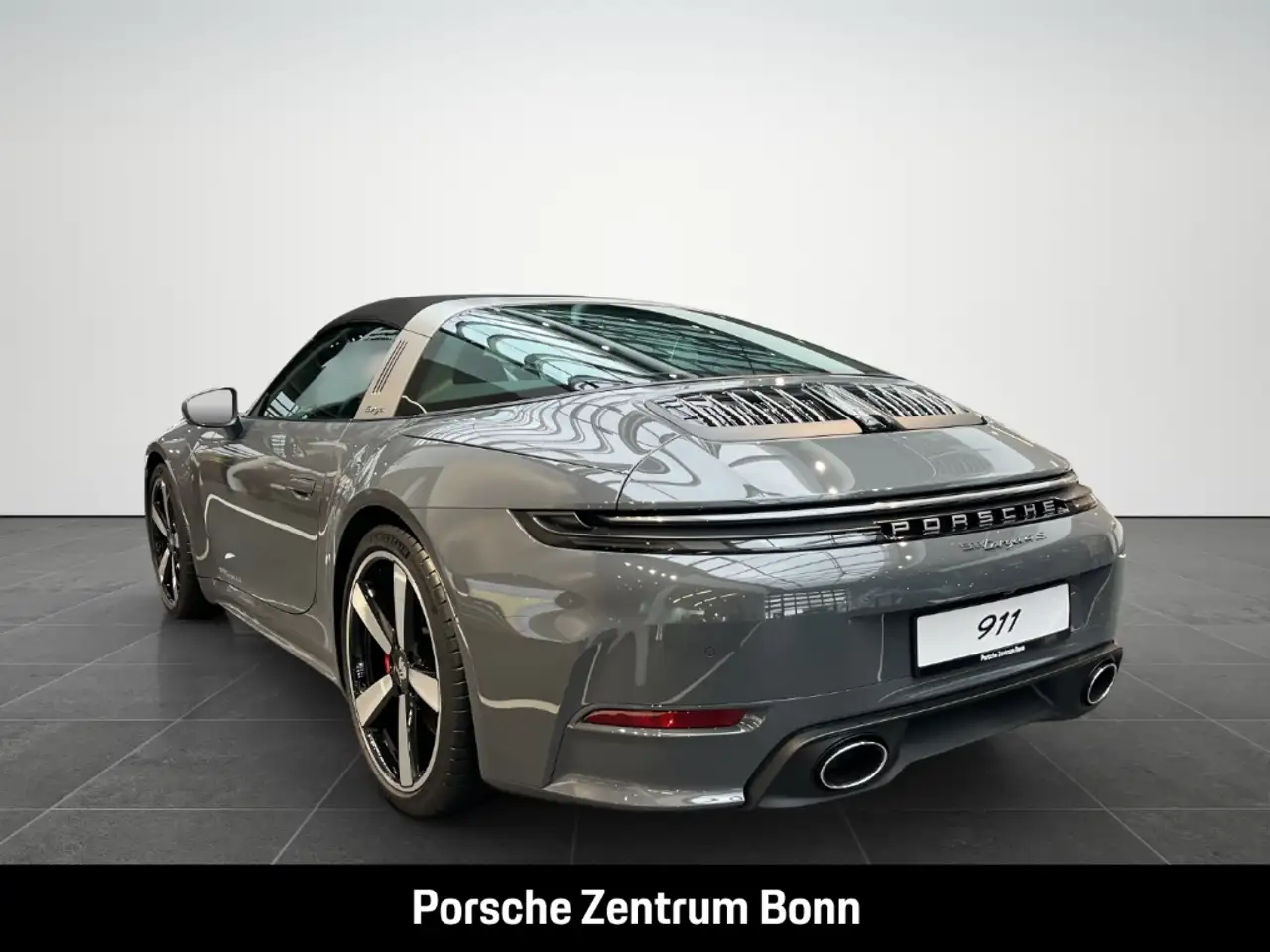 Porsche 992 911 7
