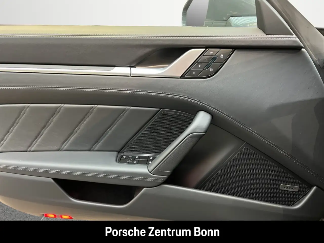Porsche 992 911 12