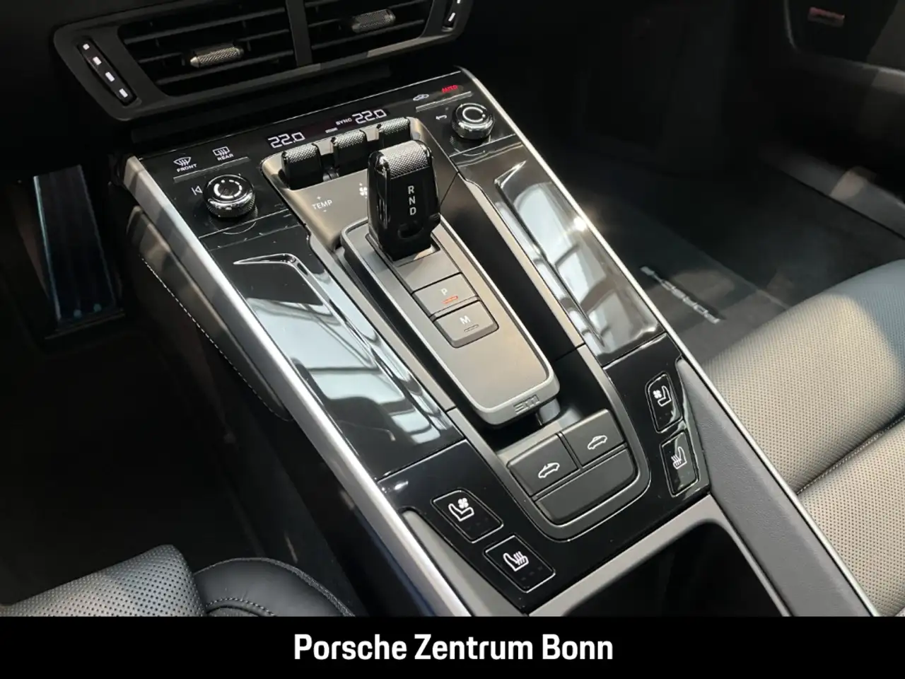 Porsche 992 911 15