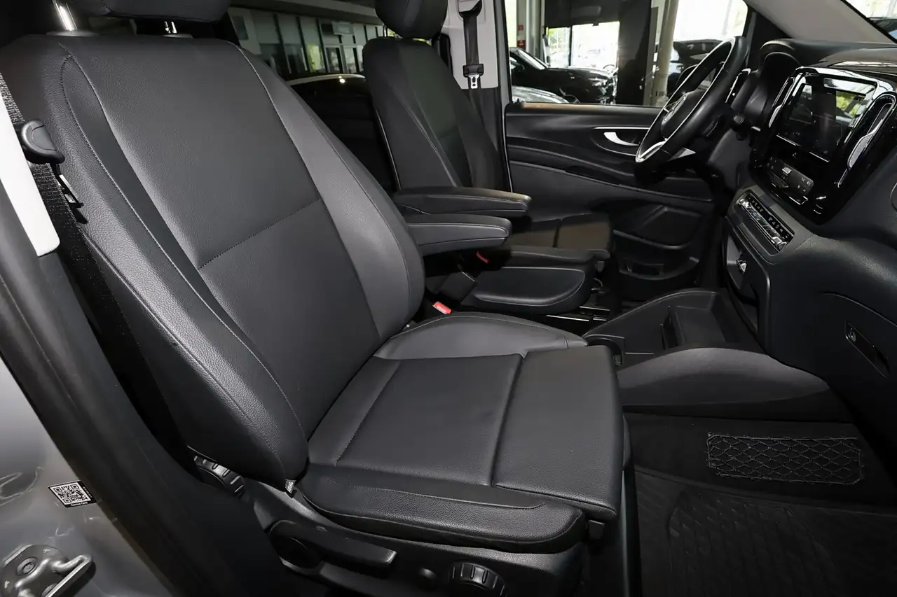Mercedes-Benz Vito 119 4