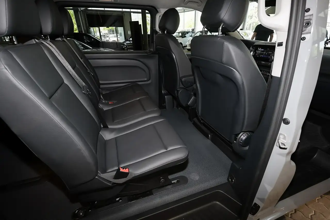 Mercedes-Benz Vito 119 7