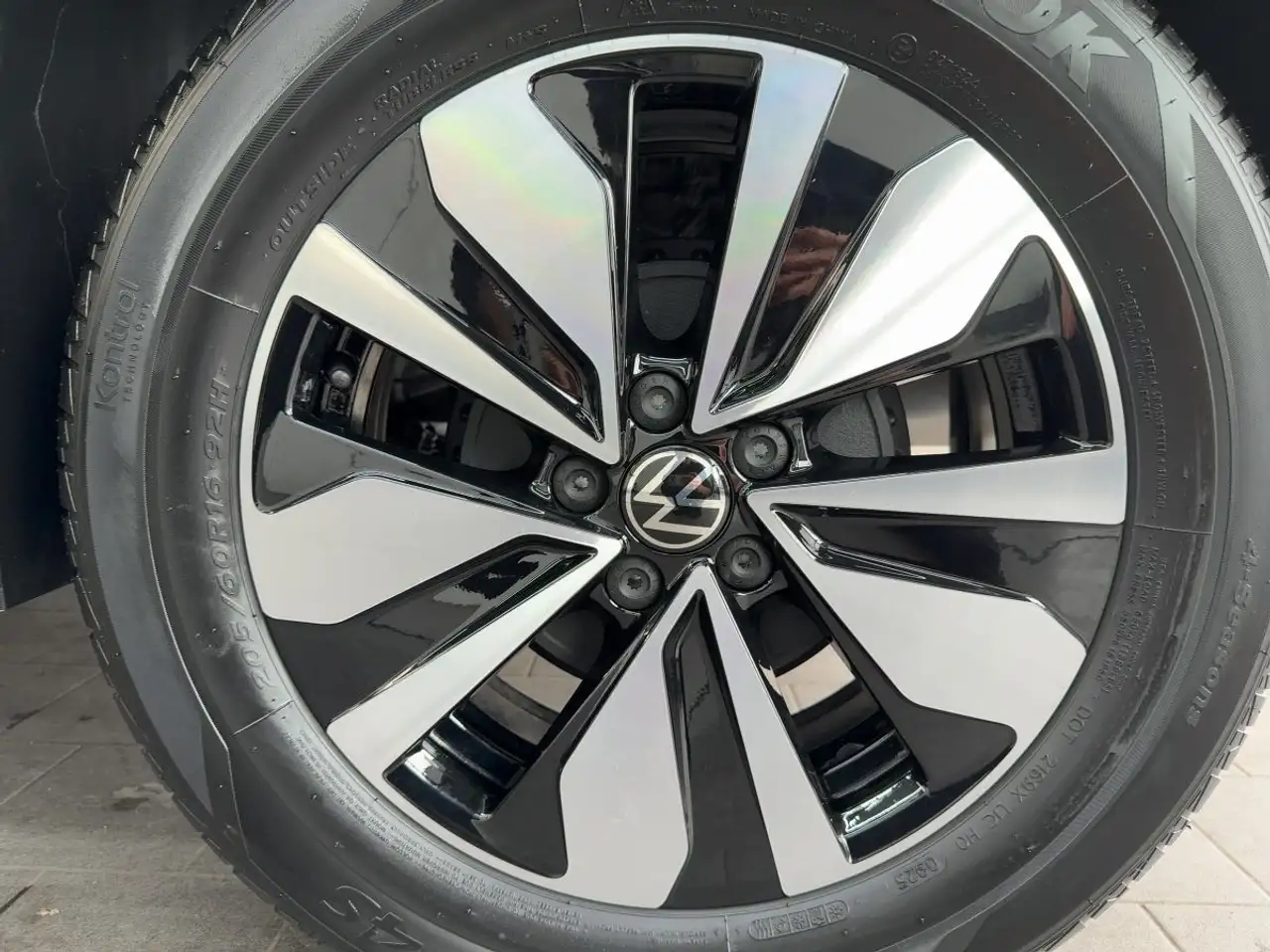 Volkswagen T-Cross 9